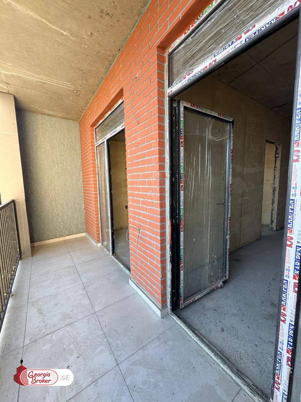 იყიდება ახალი გარემონტებული 3 ოთახიანი ბინა